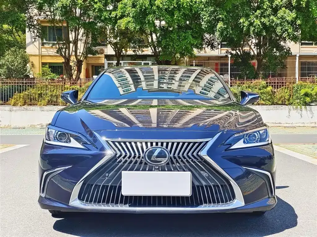 Lexus ES — фото 4