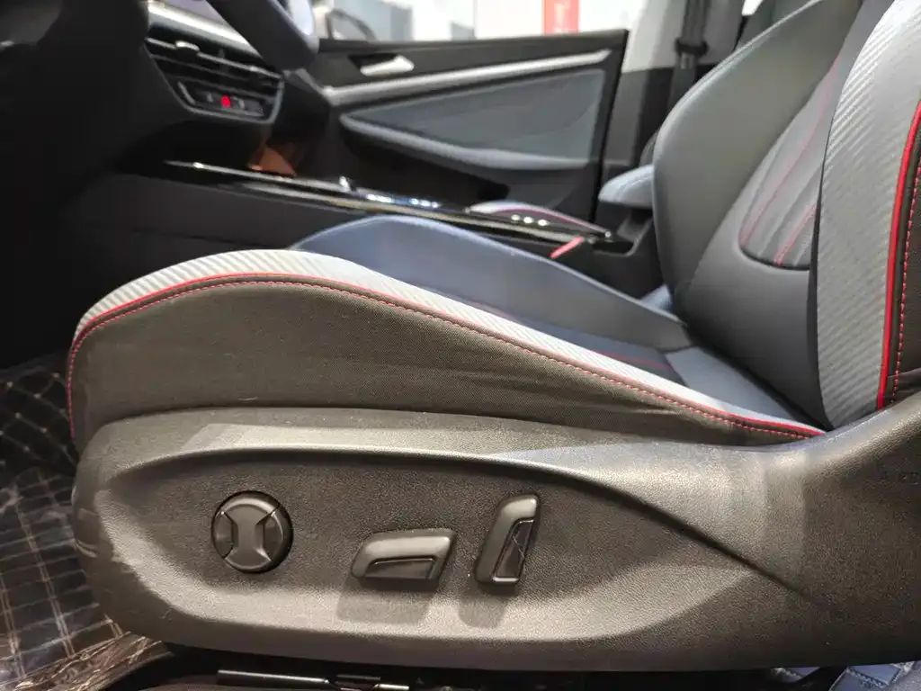 Volkswagen Lamando 2023 из CN, фото 10