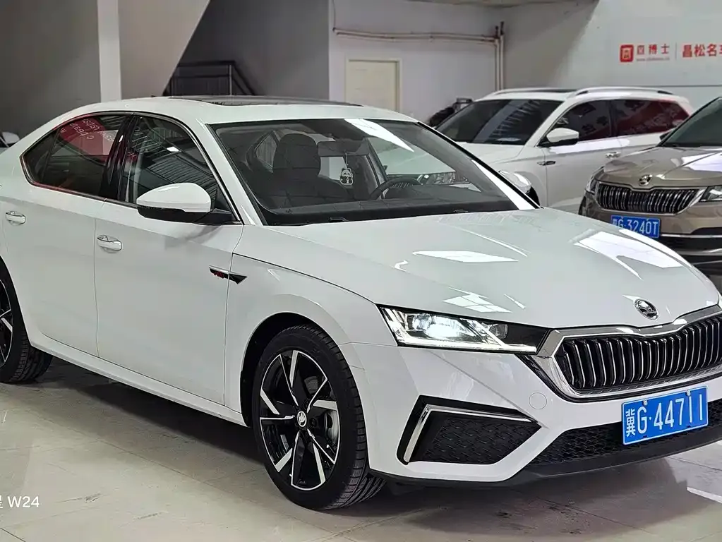 Skoda Octavia — фото 4
