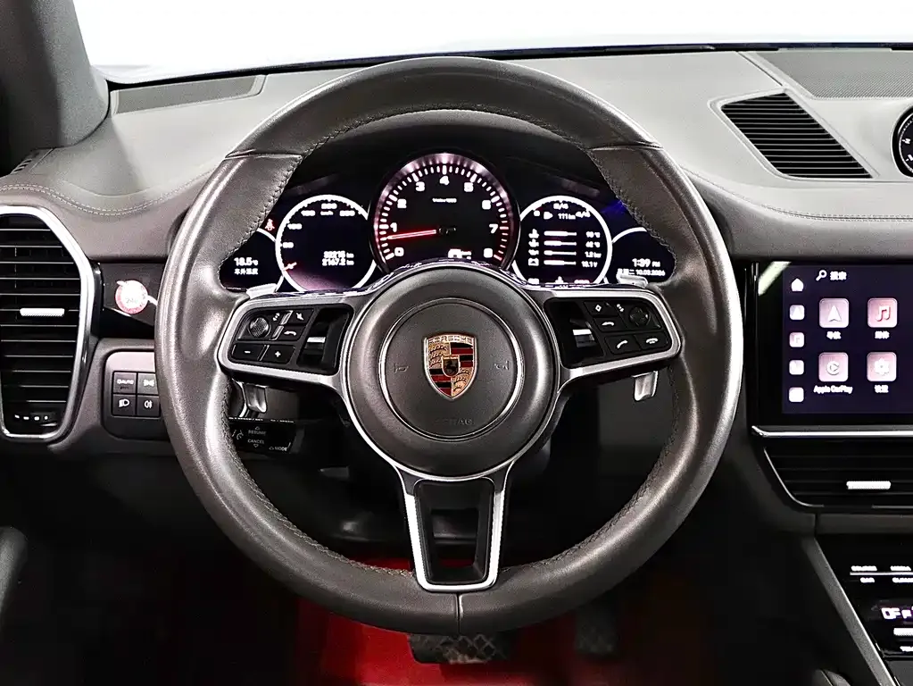 Porsche Cayenne — фото 10