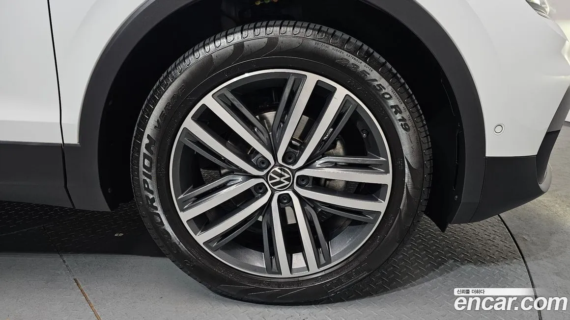 Volkswagen Tiguan 2024 из KR, фото 6