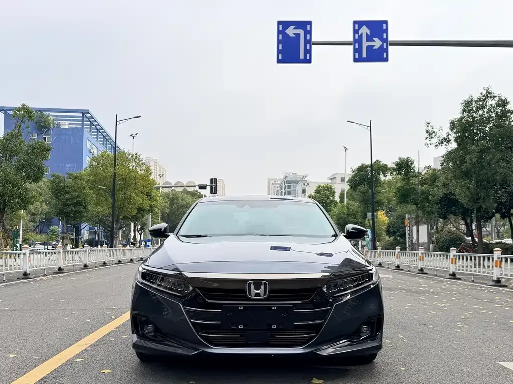 Honda Accord — фото 6