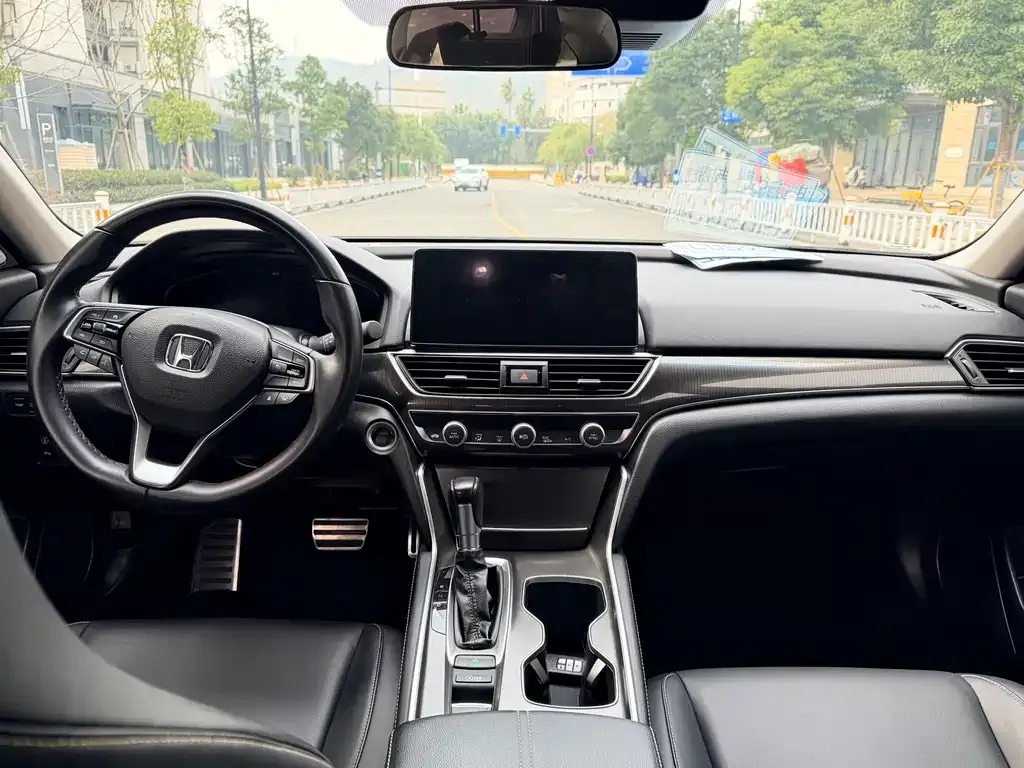 Honda Accord — фото 5