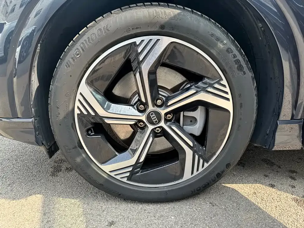 Audi Q4 e-tron 2025 из CN, фото 9