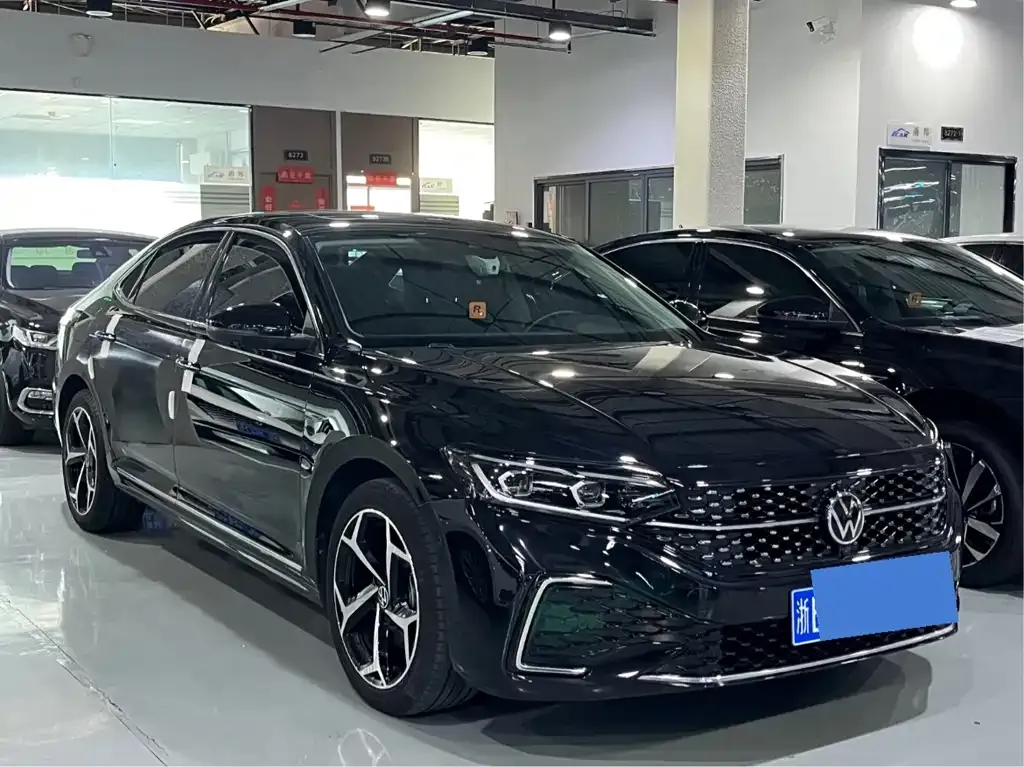 Volkswagen Passat — фото 2