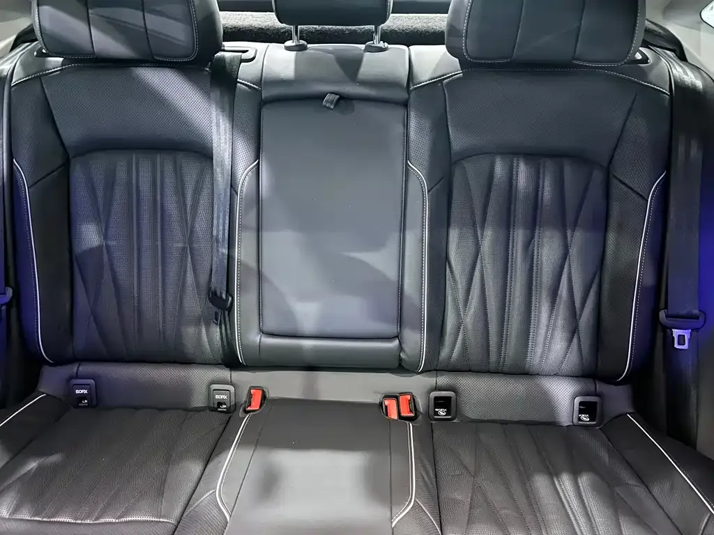Volkswagen Passat — фото 5