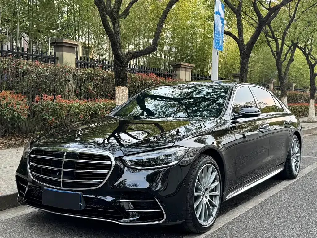 Mercedes-Benz S-Class — фото 1