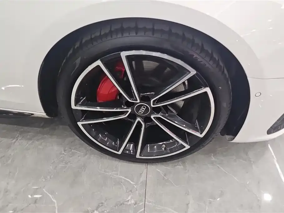 Audi A4L 2023 из CN, фото 5
