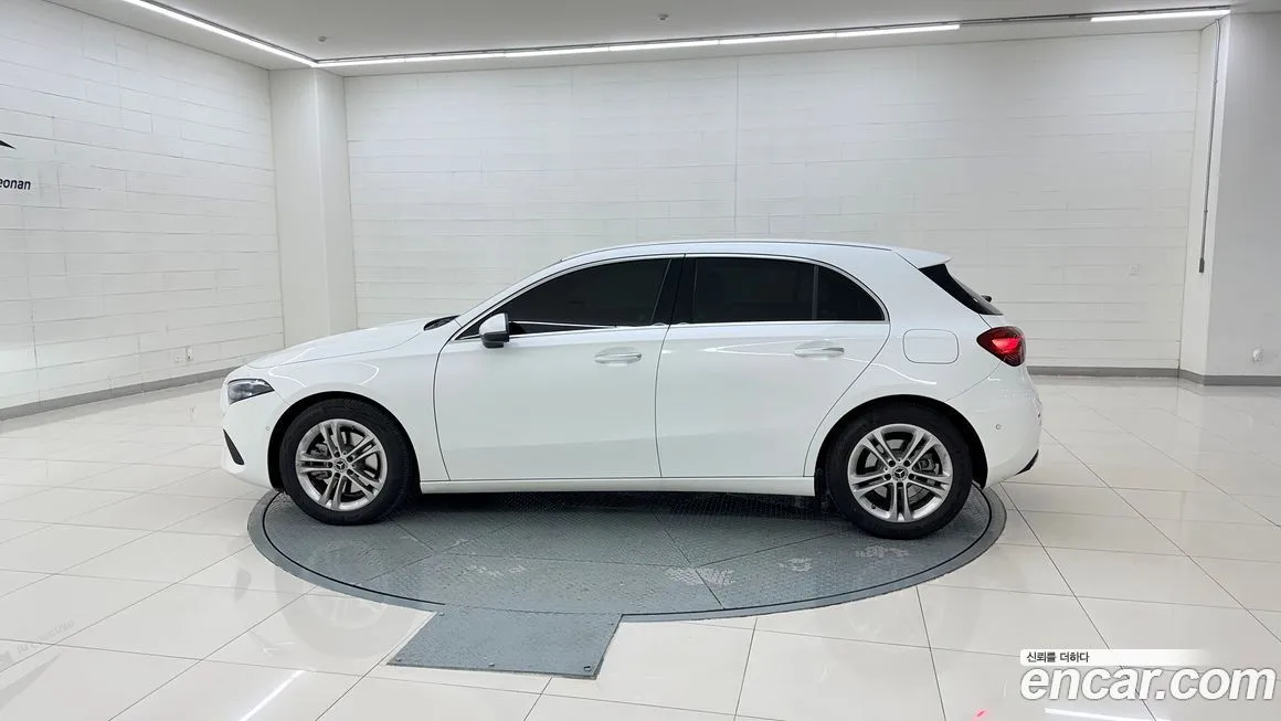 Mercedes-Benz A-Class — фото 10
