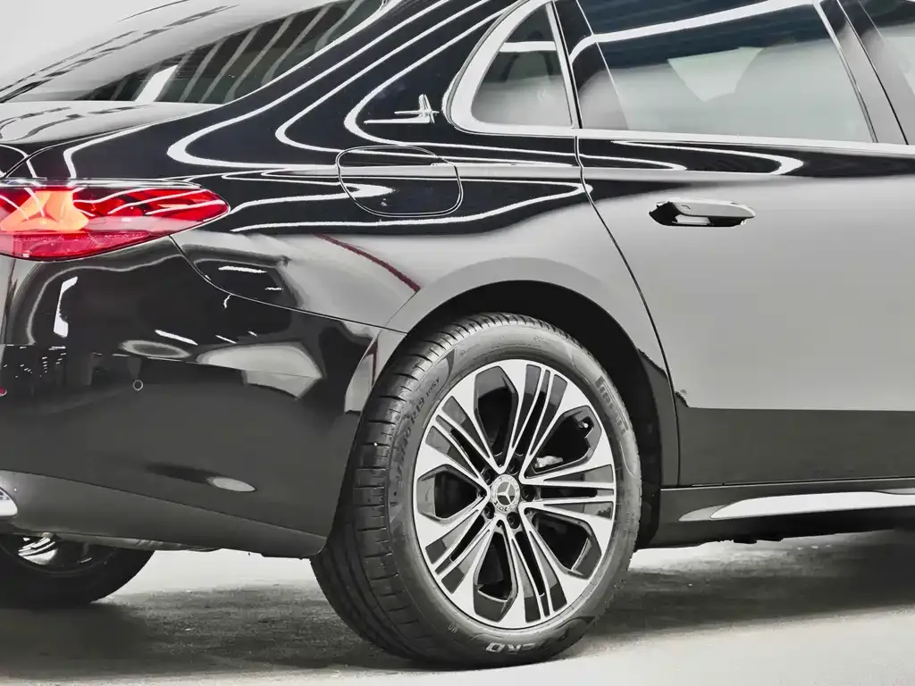 Mercedes-Benz E-Class New Energy — фото 3