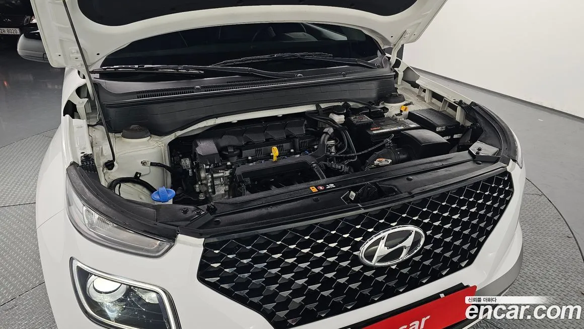 Hyundai Venue — фото 10