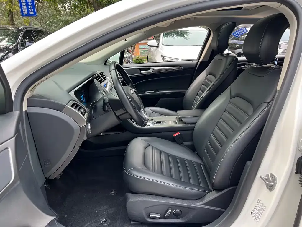 Ford Mondeo 2021 из CN, фото 9