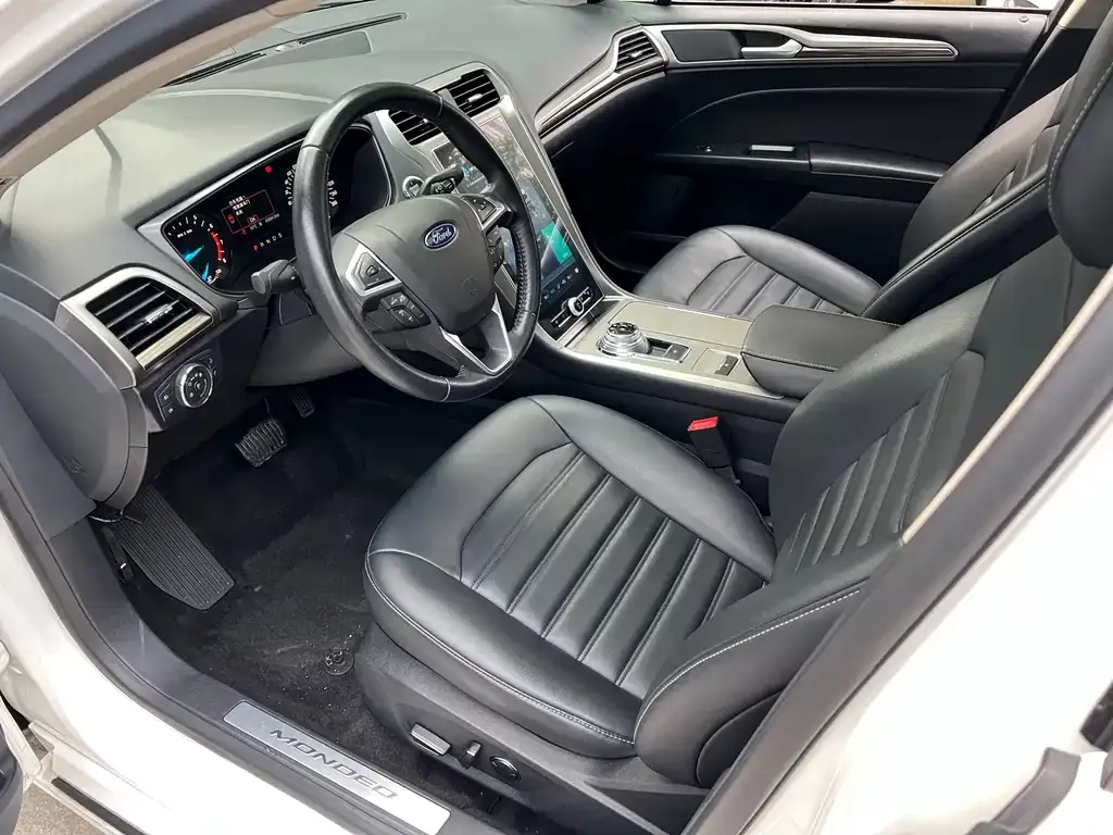 Ford Mondeo 2021 из CN, фото 5