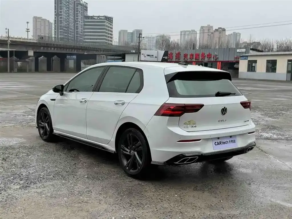 Volkswagen Golf 2024 из CN, фото 7