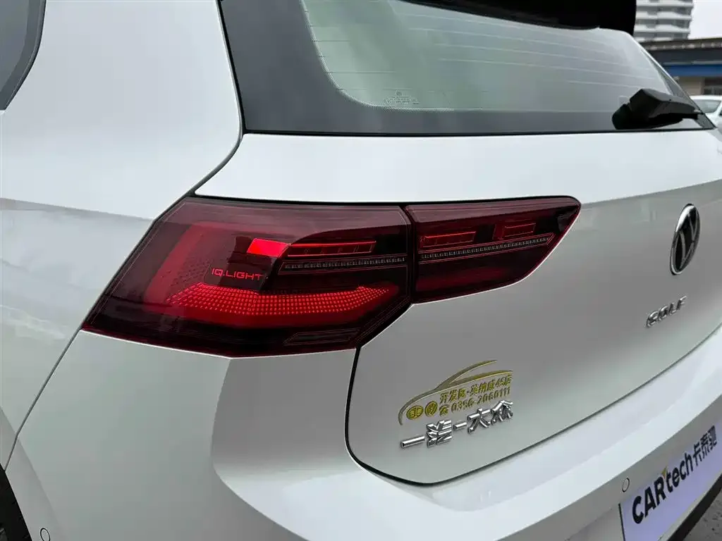 Volkswagen Golf 2024 из CN, фото 2