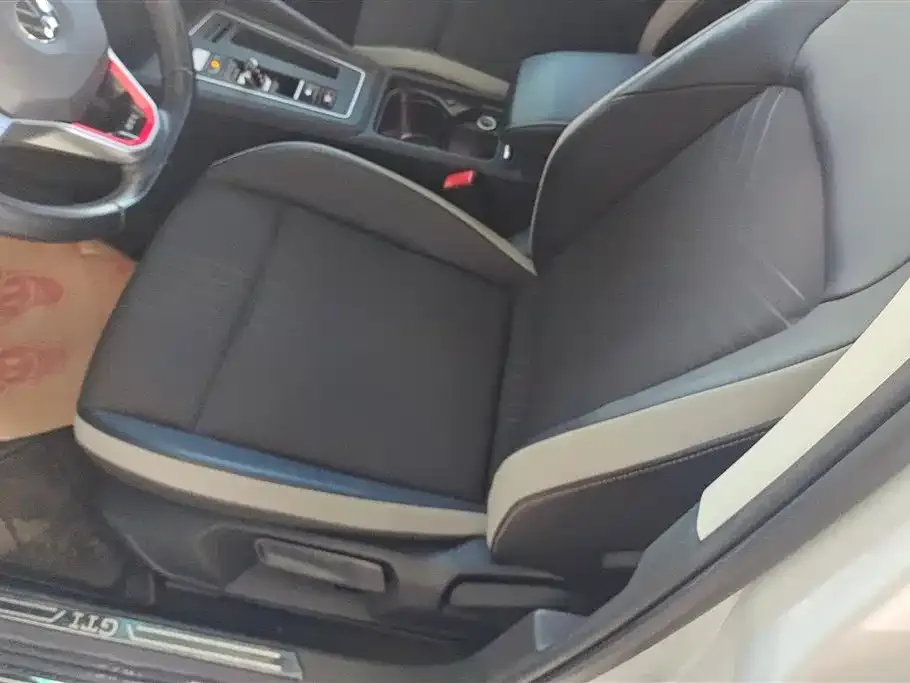 Volkswagen Golf 2021 из CN, фото 3