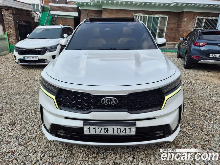 Kia Sorento — фото 10