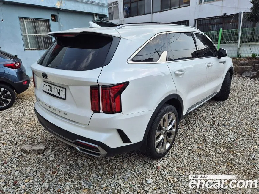 Kia Sorento — фото 8