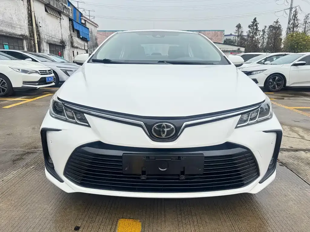 Toyota Corolla — фото 2