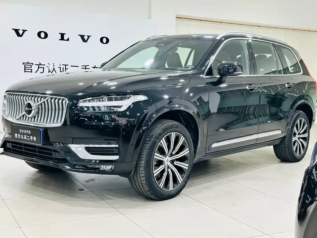 Volvo XC90 — фото 1
