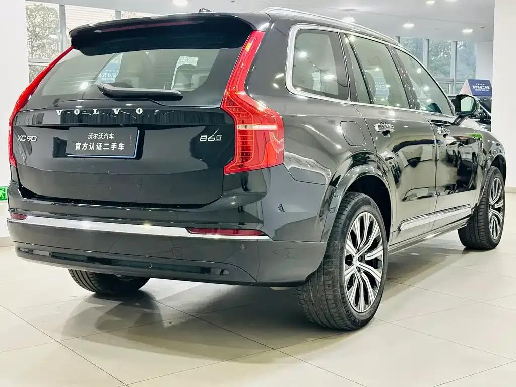 Volvo XC90 — фото 5