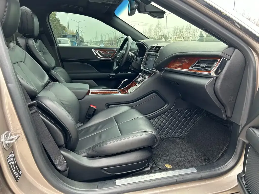 Lincoln Continental 2021 из CN, фото 5