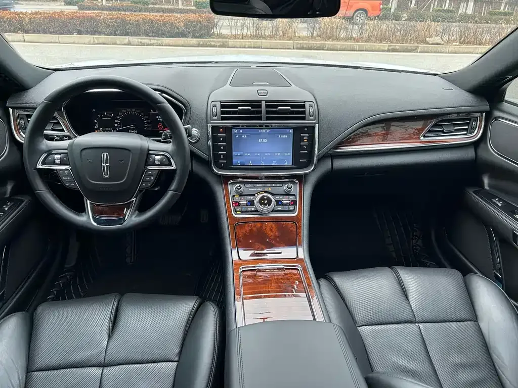 Lincoln Continental 2021 из CN, фото 3