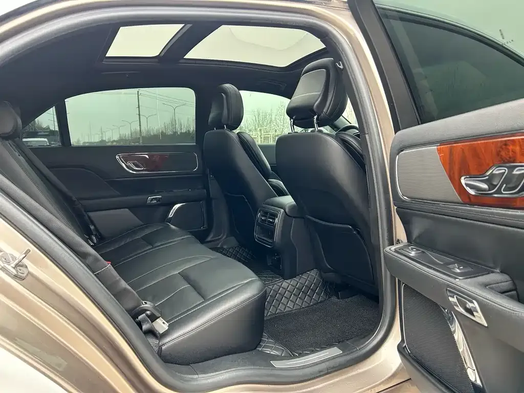 Lincoln Continental 2021 из CN, фото 4