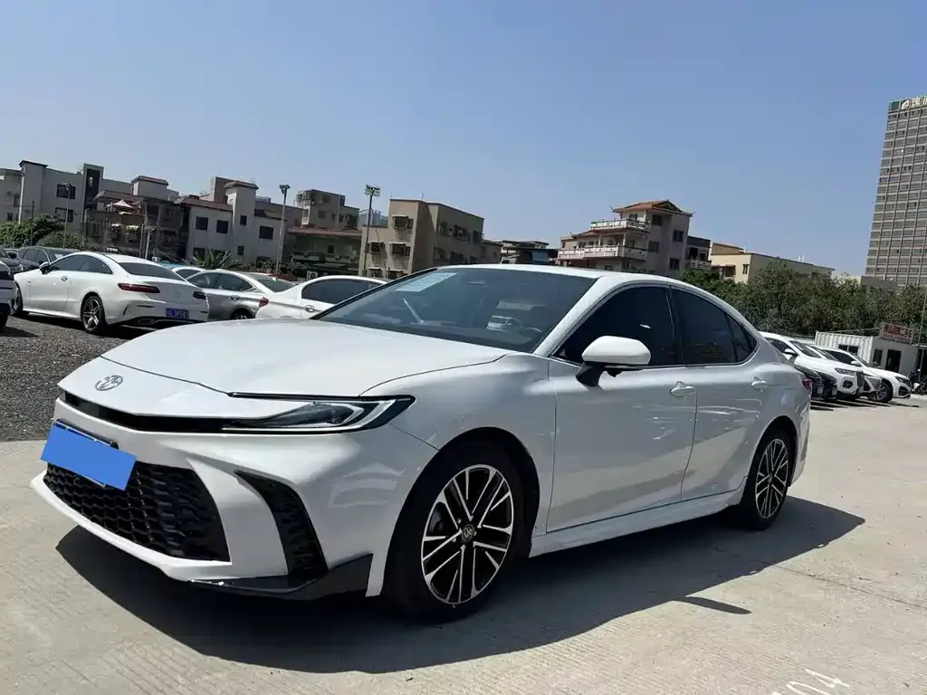 Toyota Camry 2025 из CN, фото 1