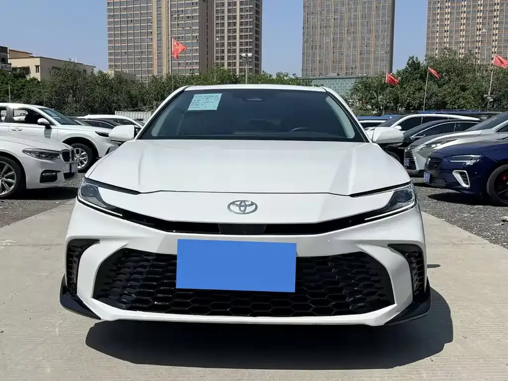 Toyota Camry 2025 из CN, фото 3