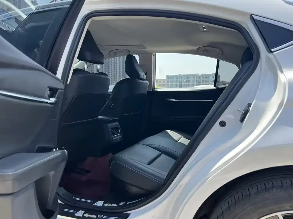 Toyota Camry 2025 из CN, фото 6