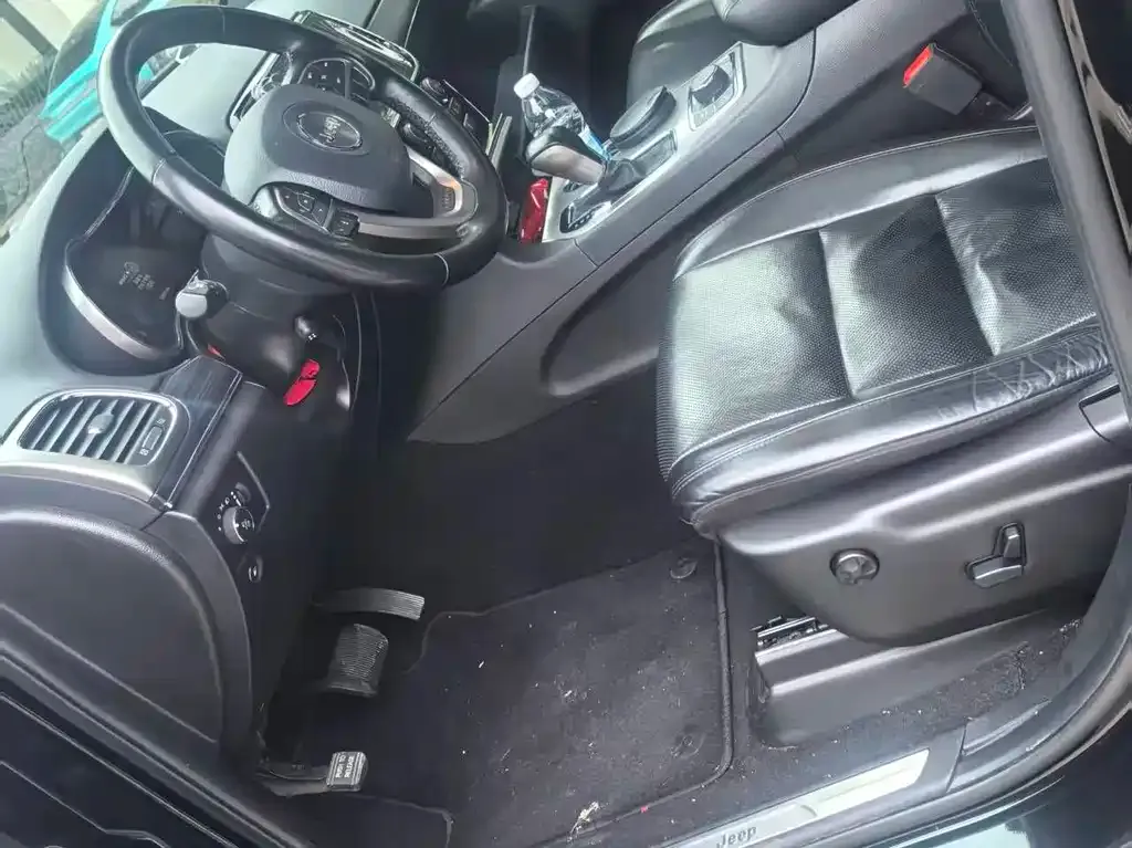 Jeep Grand Cherokee (Import) 2021 из CN, фото 6