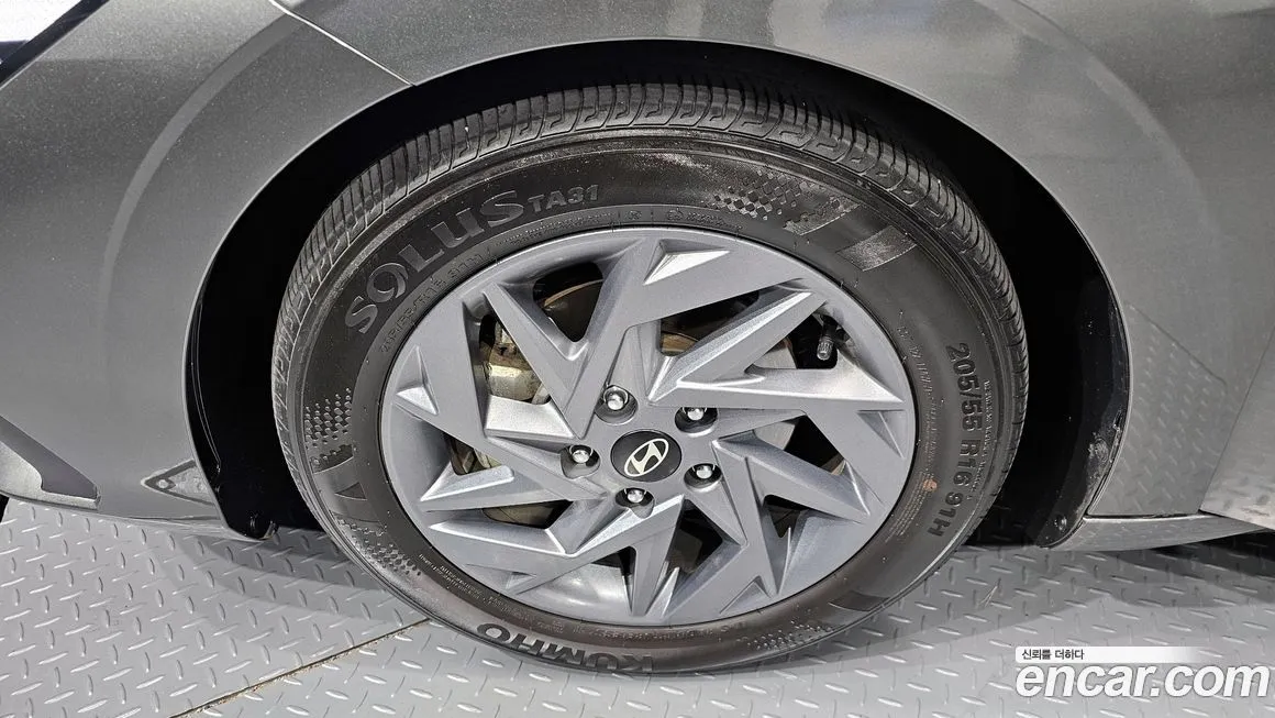 Hyundai AVANTE — фото 3