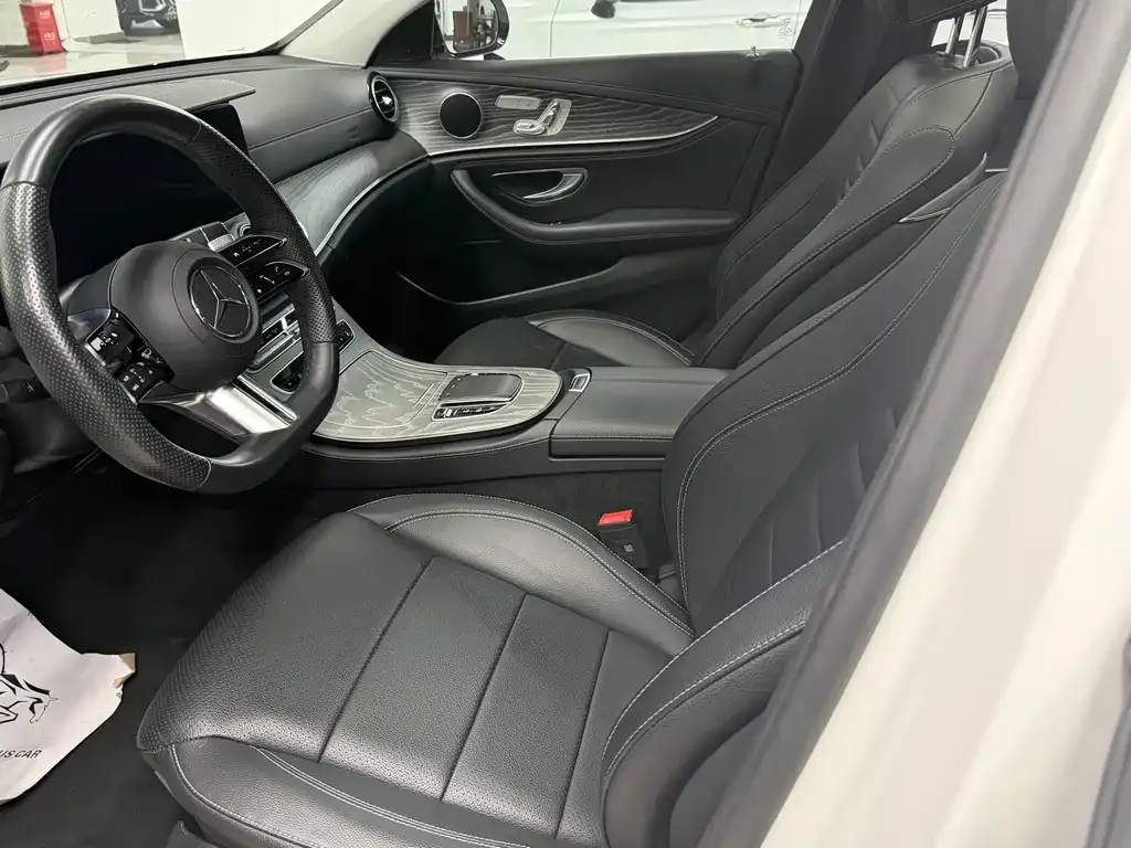 Mercedes-Benz E-Class 2023 из CN, фото 2