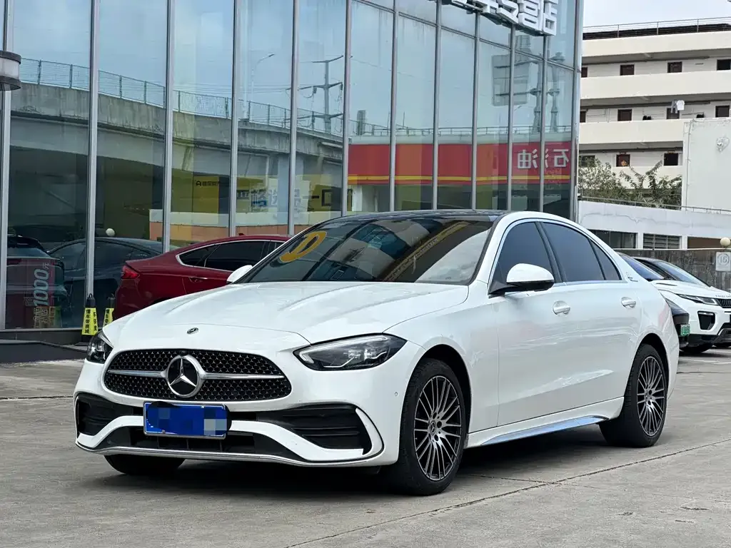 Mercedes-Benz C-Class — фото 1