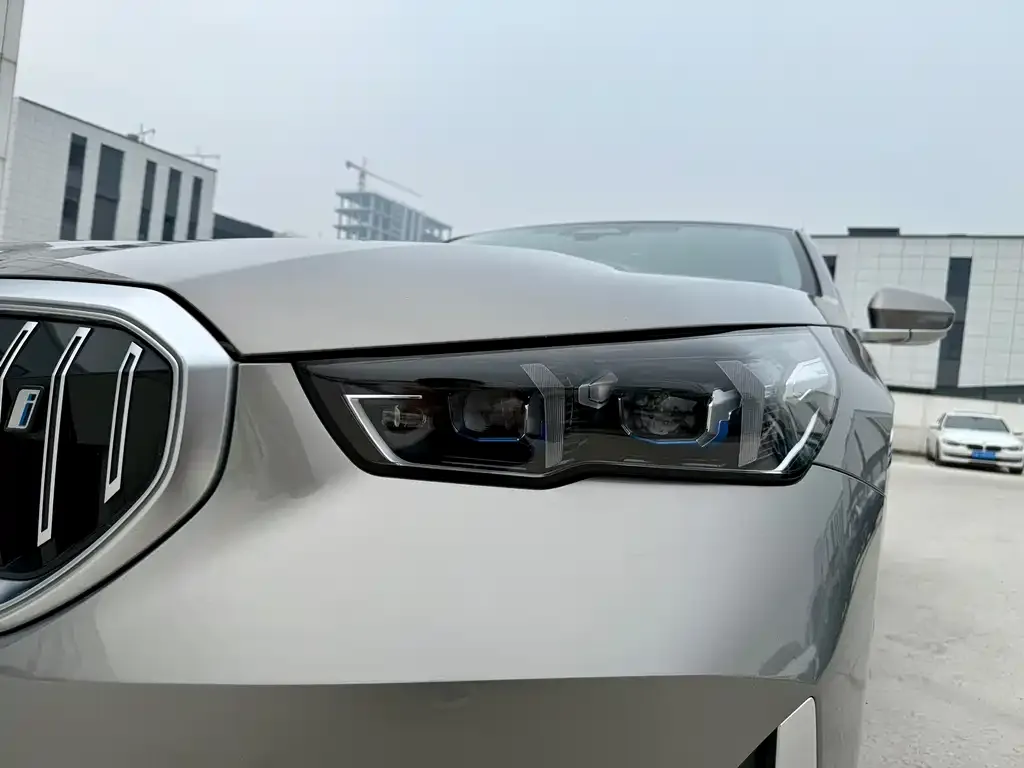 BMW i5 — фото 4