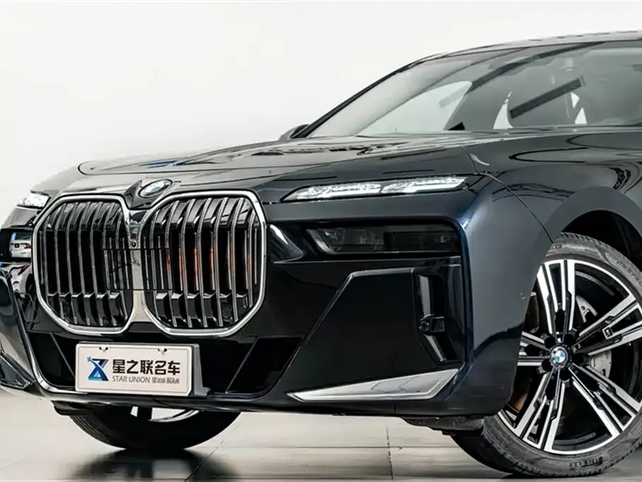 BMW 7 Series — фото 5