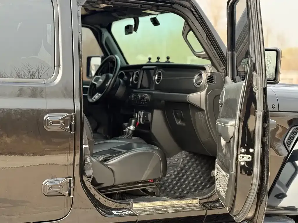 Jeep Wrangler PHEV 2021 из CN, фото 7