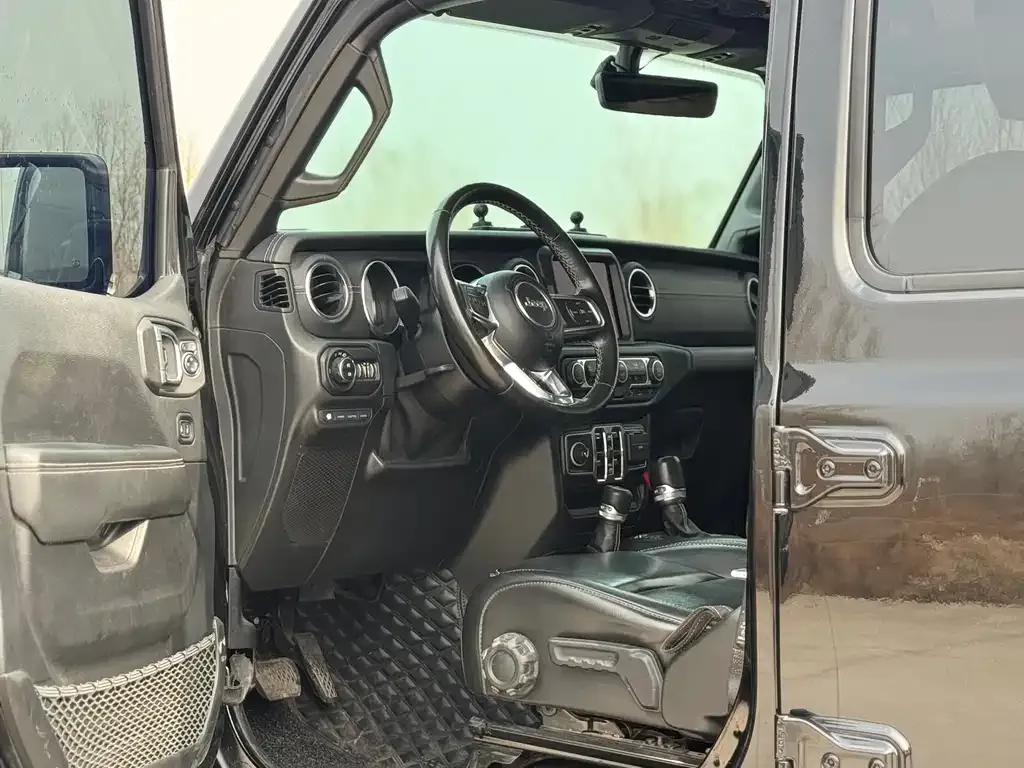Jeep Wrangler PHEV 2021 из CN, фото 8