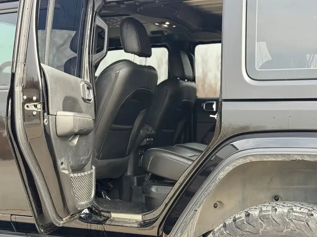 Jeep Wrangler PHEV 2021 из CN, фото 3
