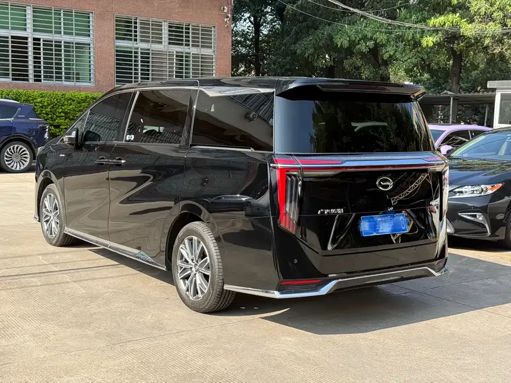 GAC Motor Trumpchi M8 — фото 10