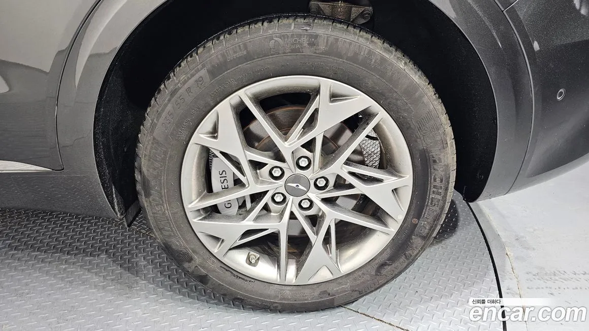 Genesis GV70 — фото 8