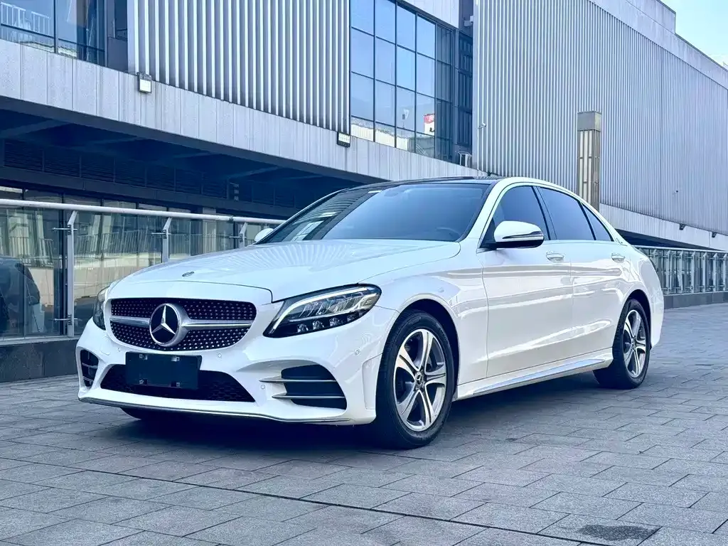 Mercedes-Benz C-Class — фото 1