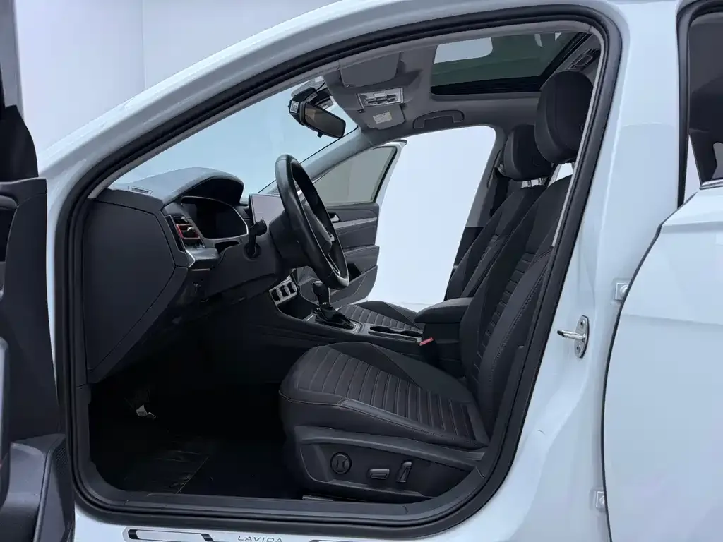 Volkswagen Lavida 2022 из CN, фото 10