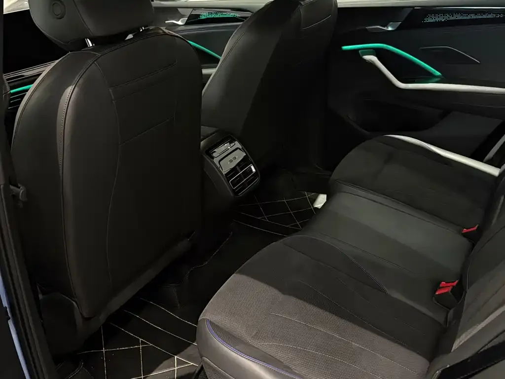 Volkswagen Tiguan L 2024 из CN, фото 5