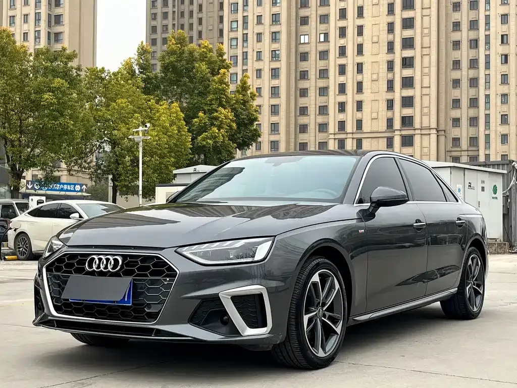 Audi A4L 2021 из CN, фото 1