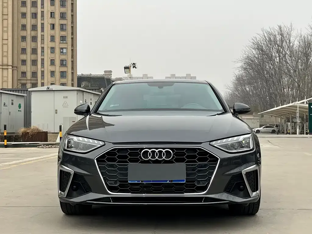 Audi A4L 2021 из CN, фото 3