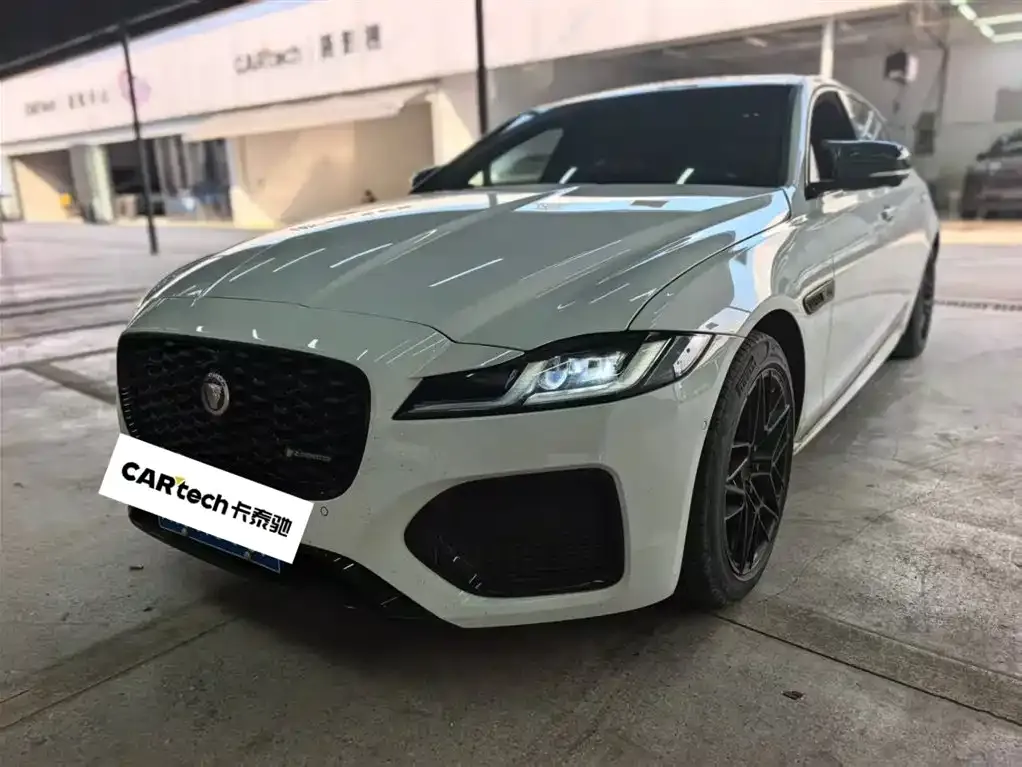 Jaguar XFL — фото 1
