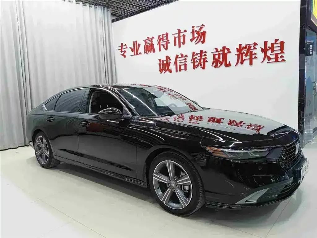 Honda Accord — фото 3