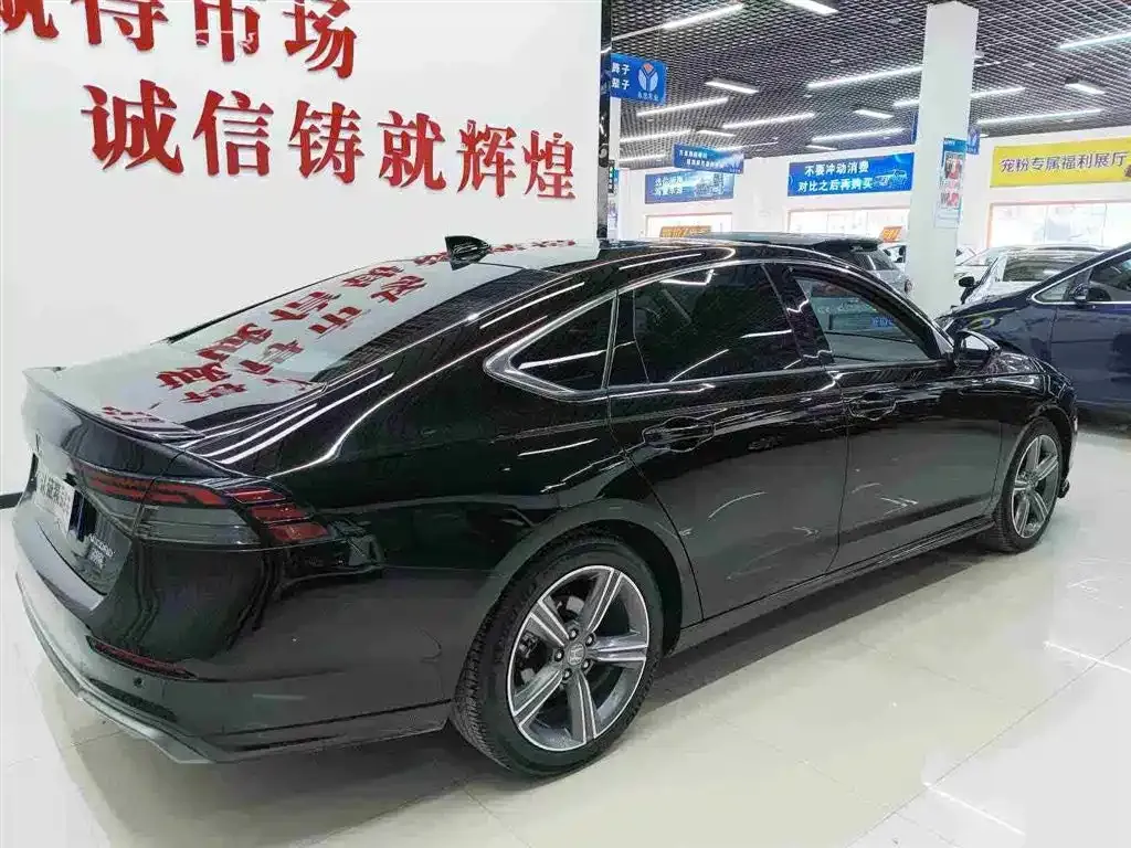 Honda Accord — фото 5